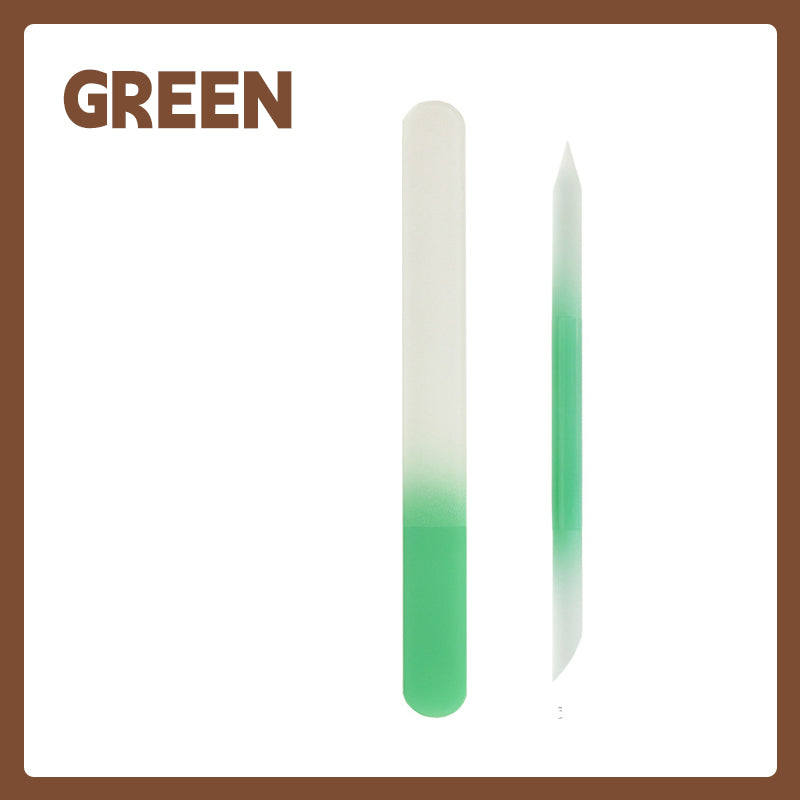 Neglefil i krystallglass