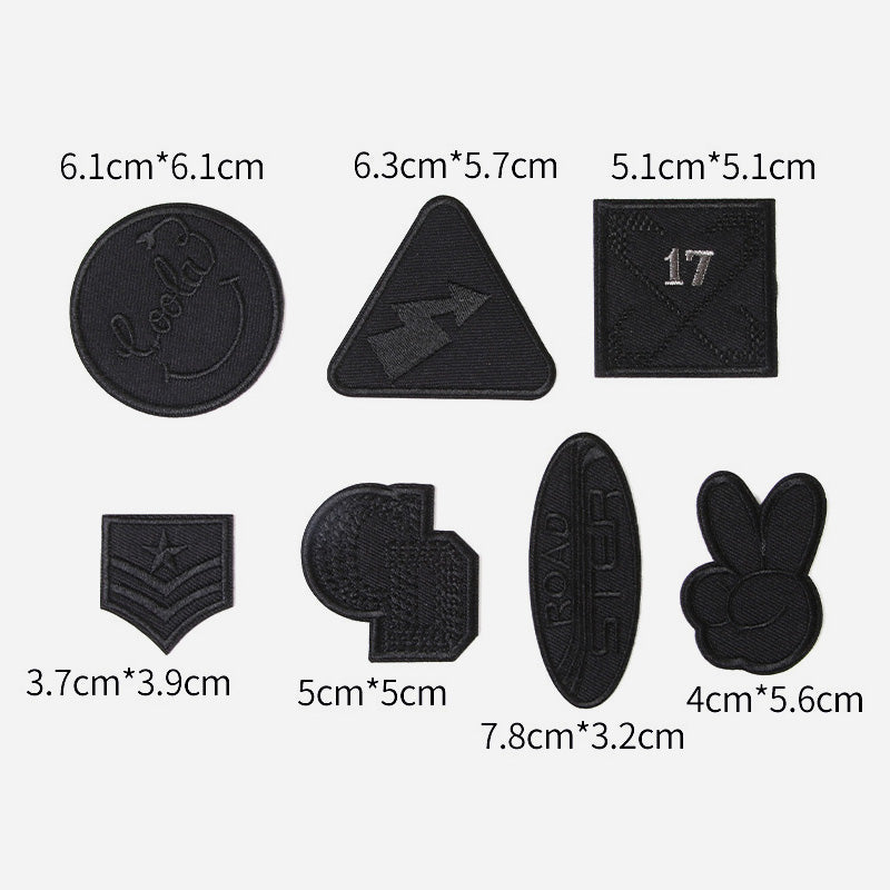 Selvklebende svarte lapper til å lage selvL