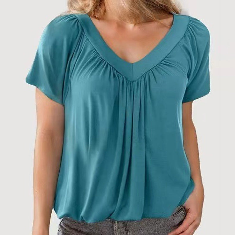 Plissert kortermet T-skjorte med V-hals for kvinner