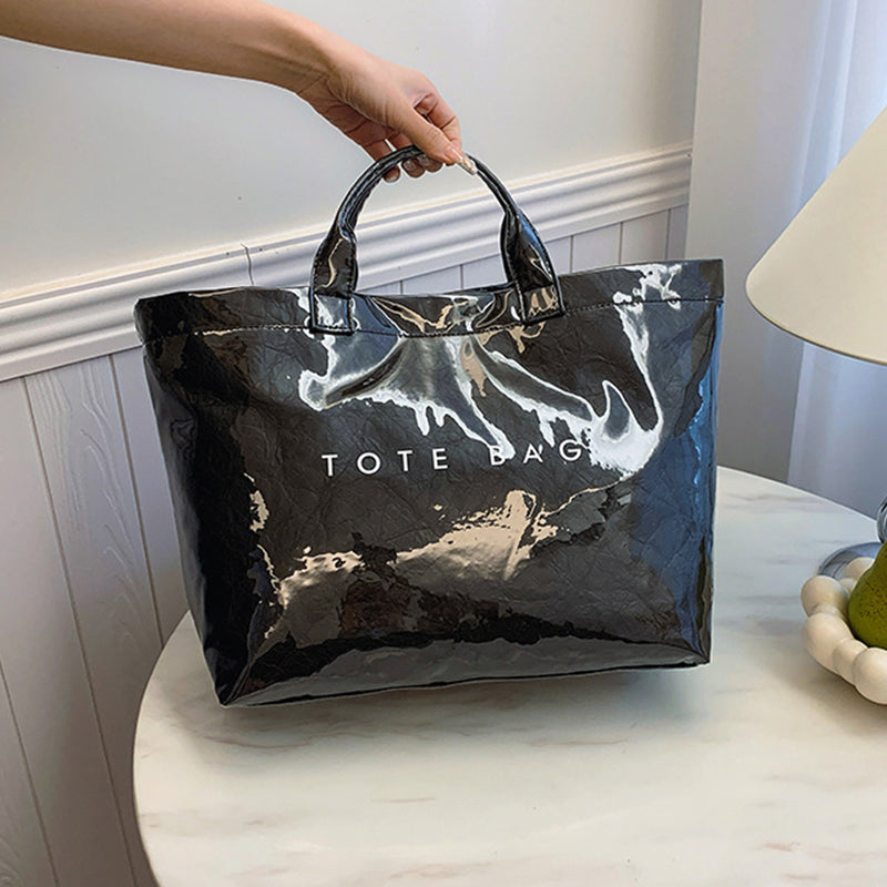 Toteveske med bokstavtrykk for kvinner