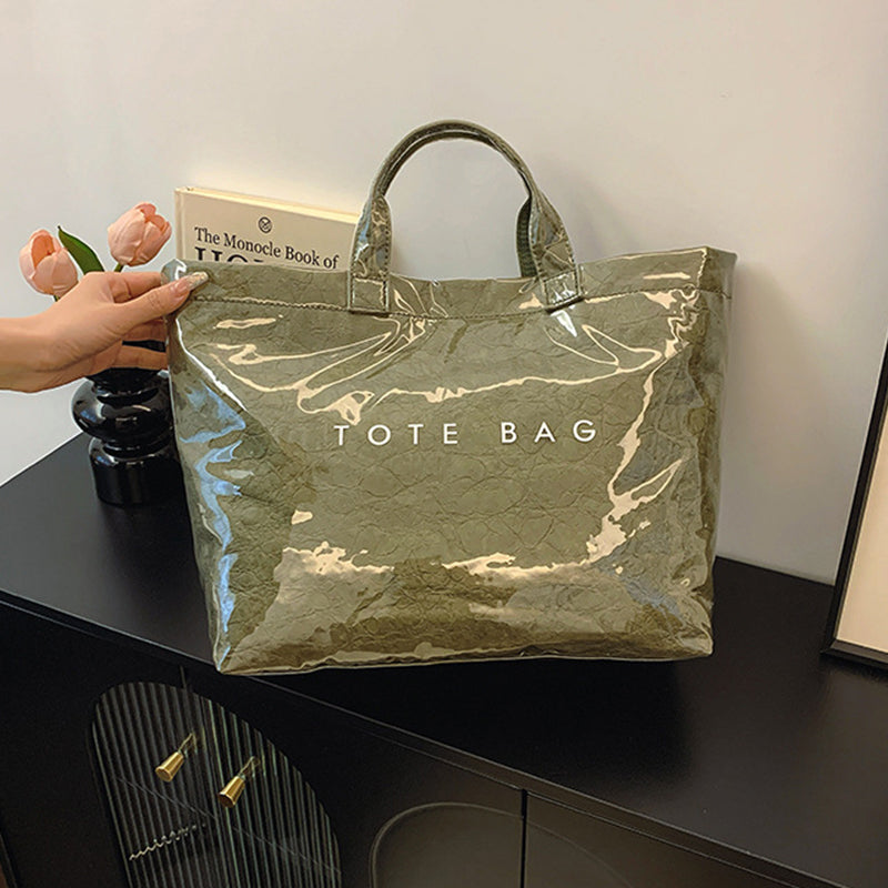 Toteveske med bokstavtrykk for kvinner