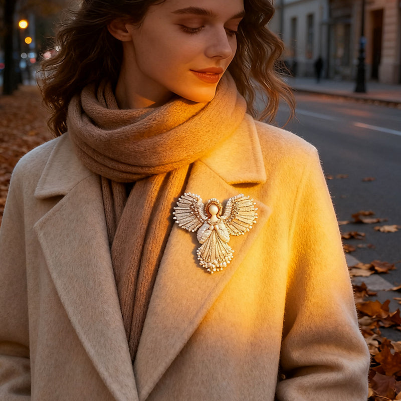 🔥50 % RABATT SISTE DAG💖Håndlaget perleengelbrosje