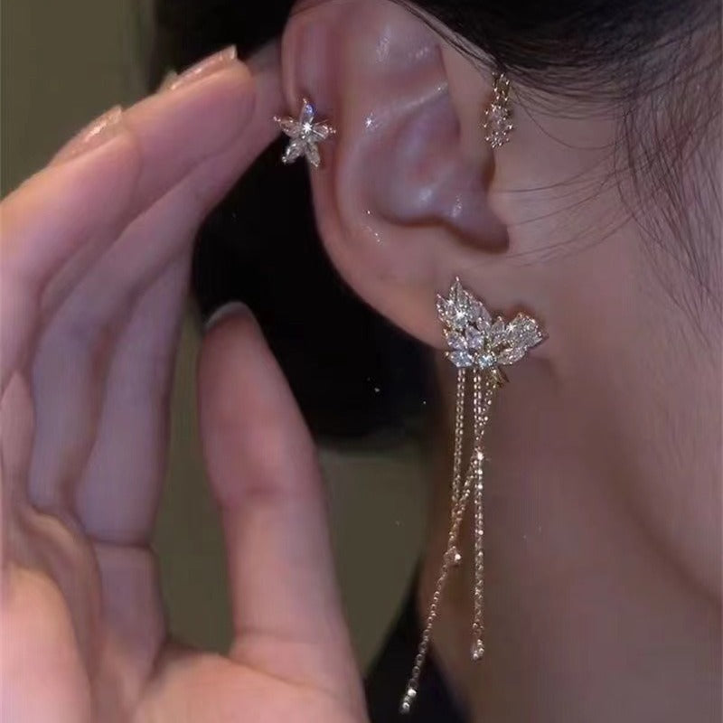 ✨🦋 Øredobber i zirkonia med sommerfuglpoo💖✨