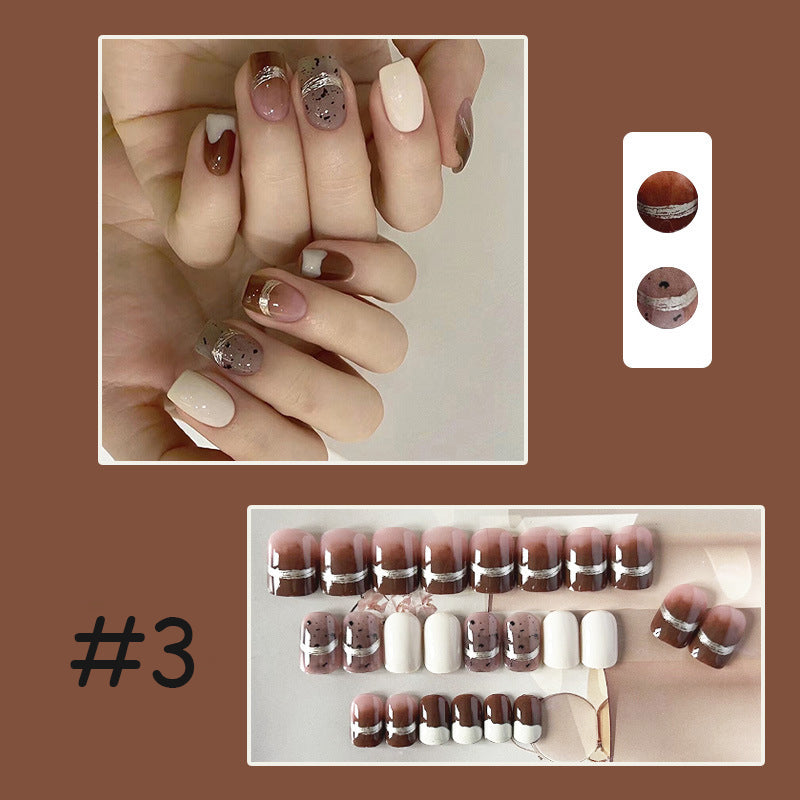 Bærbare trykk-på negleklistremerker