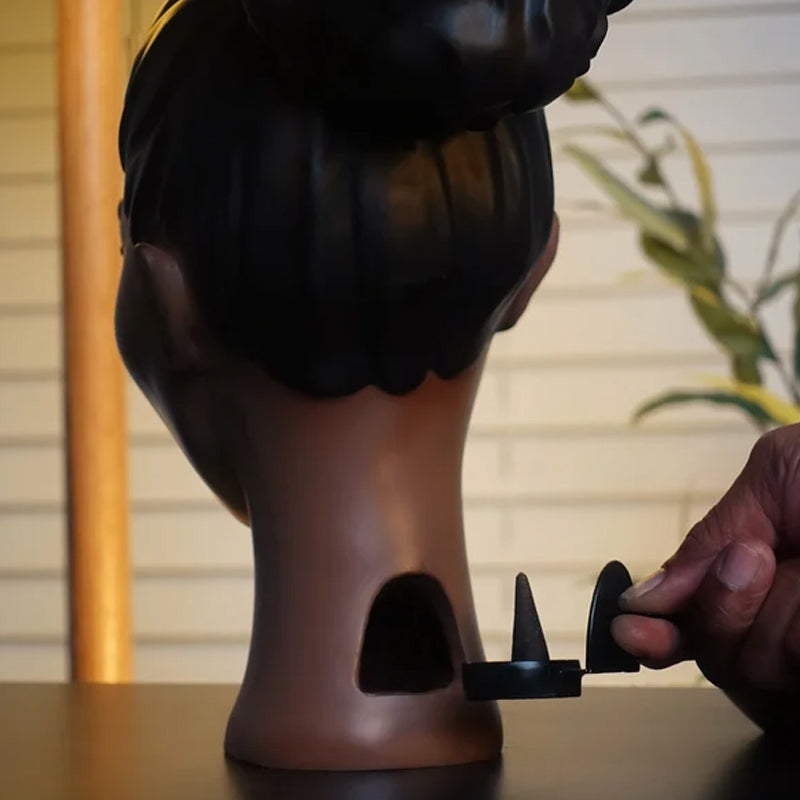 Røkelsesbrenner for svarte kvinner