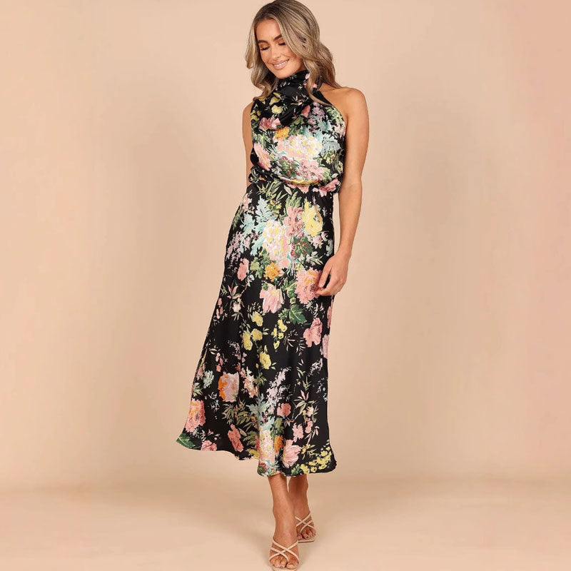 Ermeløs Kjole Med Trykk Og Halterneck