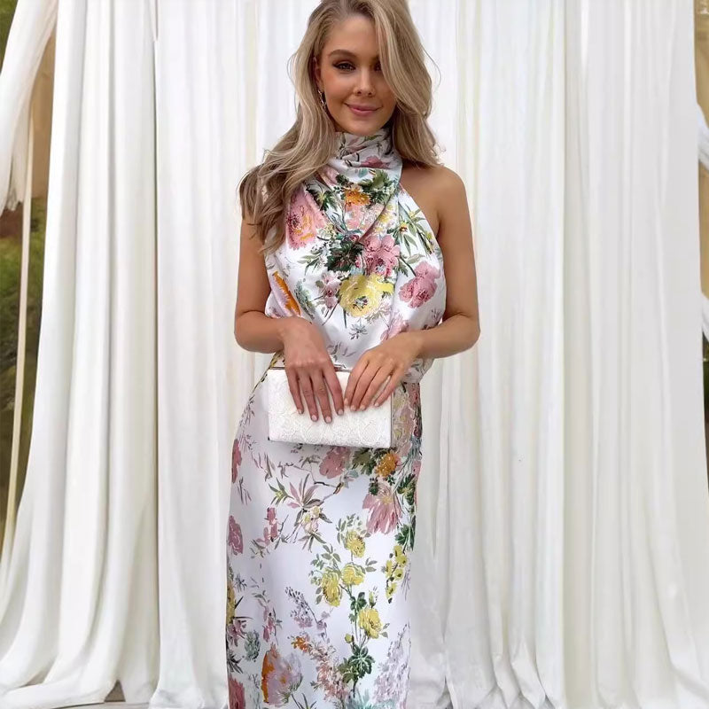 Ermeløs Kjole Med Trykk Og Halterneck