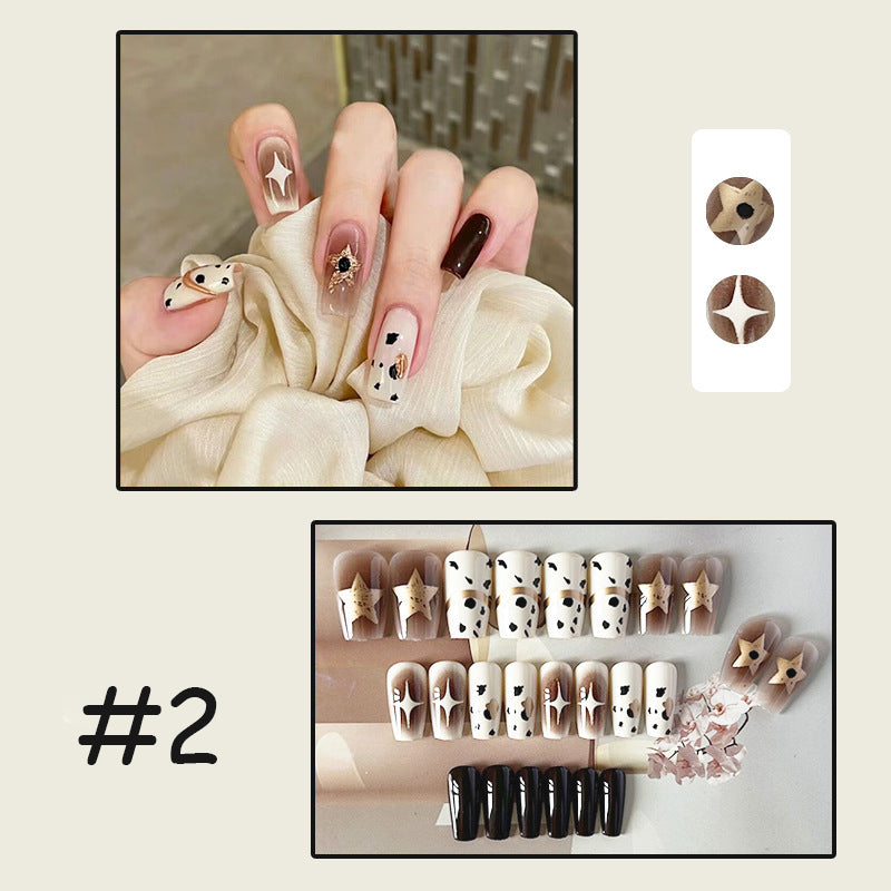 Bærbare trykk-på negleklistremerker