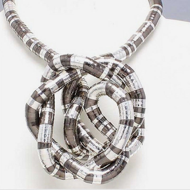 ✨Böjt Snake Chain halskjede✨