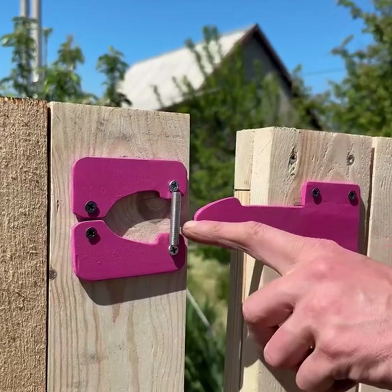 Selvlåsende, kraftig portlås for tregjerde med festeelementer